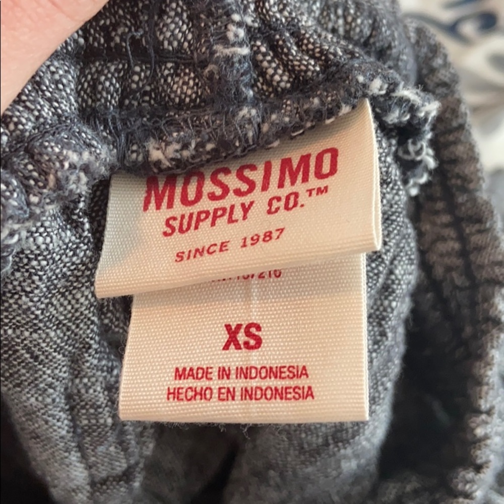 Gray shorts - Picture 2 of 2